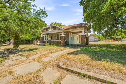 125 S Bell St – Investment Home