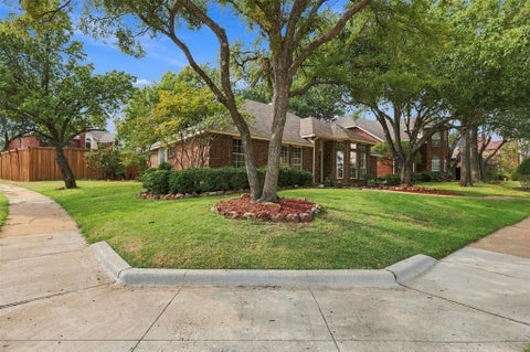 Tiny photo for 2801 Buena Vista Court, Carrollton, TX 75007 (MLS # 21395217)