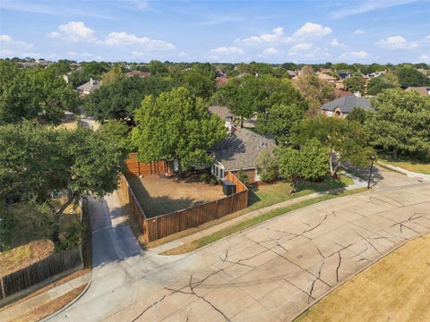 Tiny photo for 2801 Buena Vista Court, Carrollton, TX 75007 (MLS # 21395217)