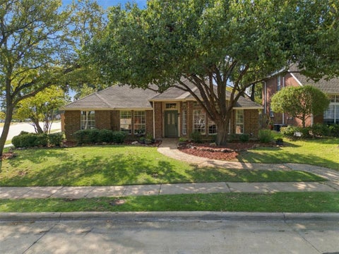 Tiny photo for 2801 Buena Vista Court, Carrollton, TX 75007 (MLS # 21395217)