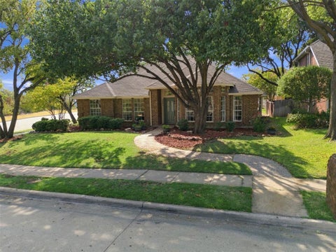 Tiny photo for 2801 Buena Vista Court, Carrollton, TX 75007 (MLS # 21395217)