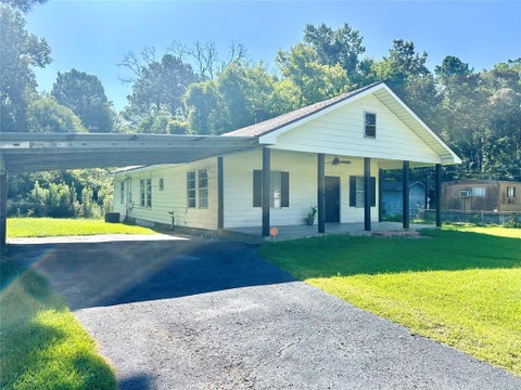 Photo of 1021 Scarpengo Road, Shreveport, LA 71107 (MLS # 21347693)