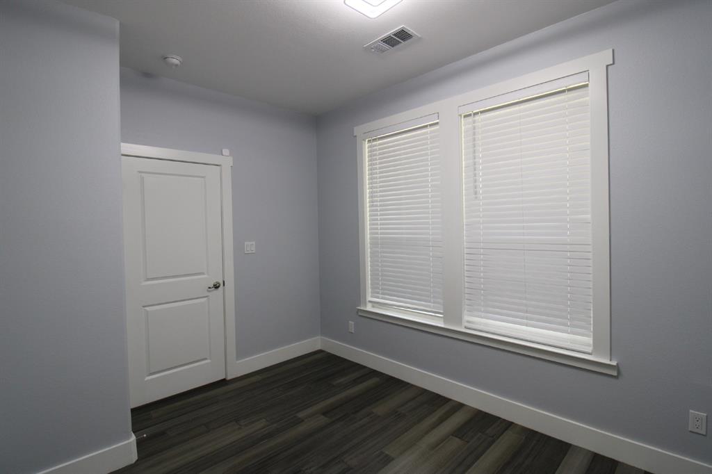 Roosevelt Manor 1st Inst - Residential Lease