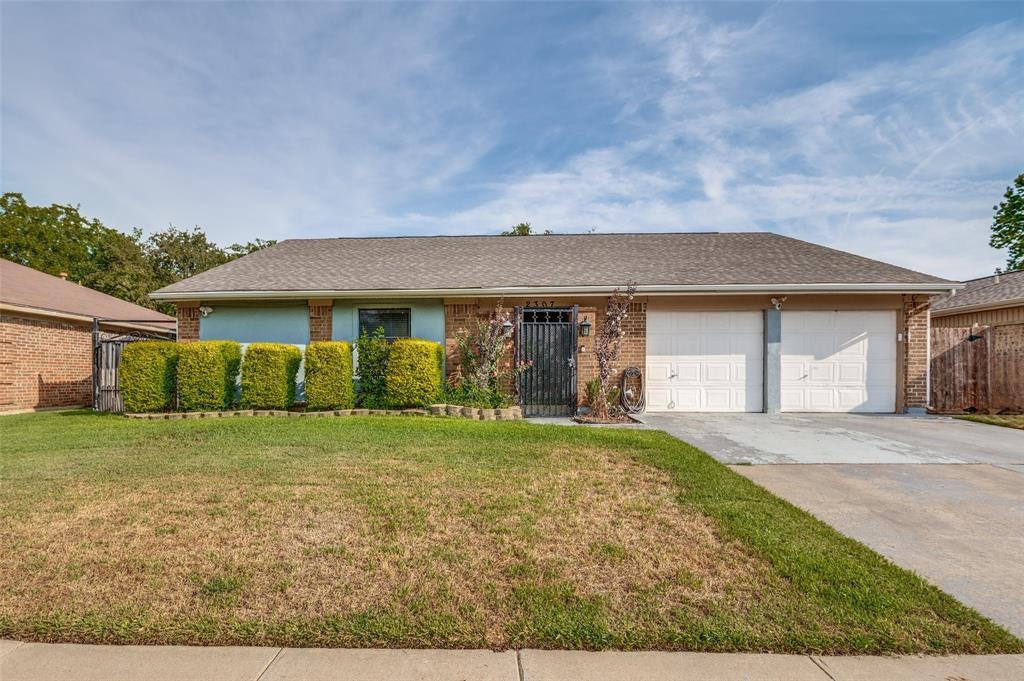 2307 Busch Drive