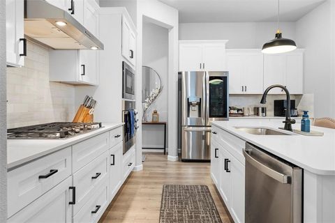 12332 Iveson Drive Fort Worth TX 76052