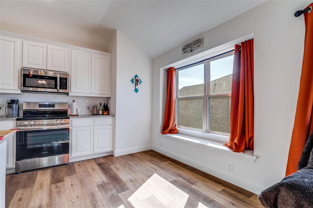 1402 Dry Creek Drive