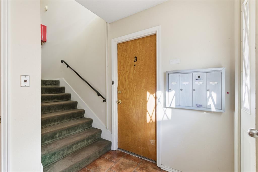 5817 Sandhurst Lane B