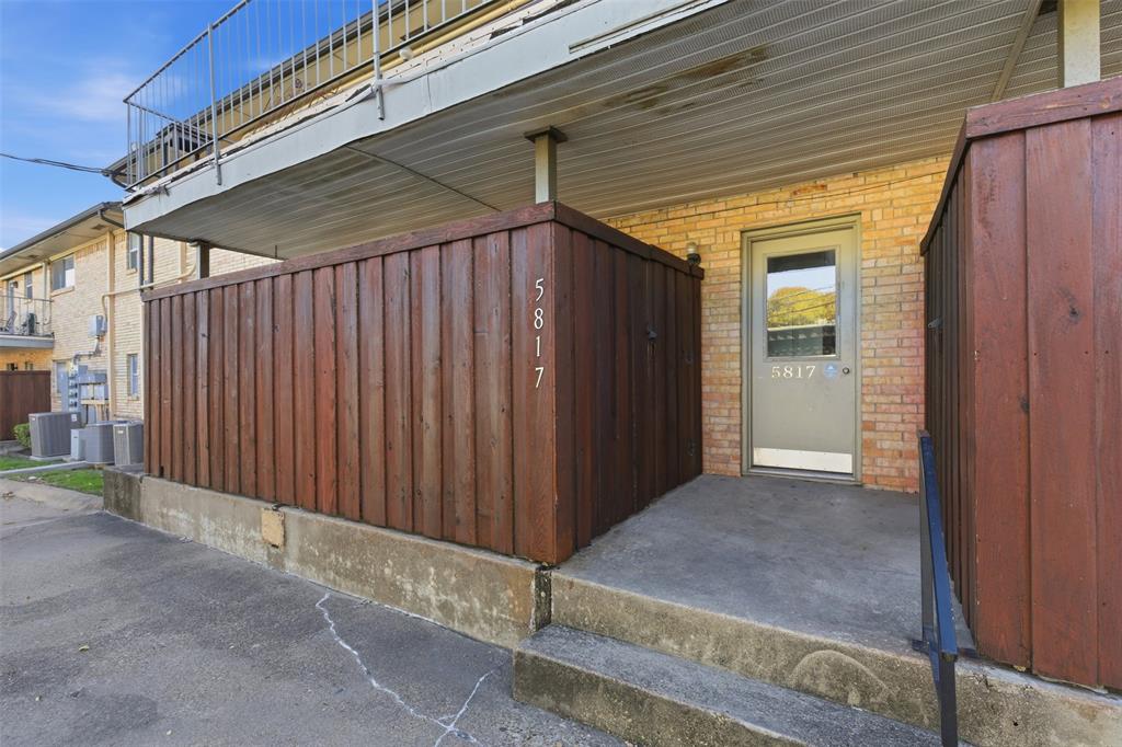 Sandhurst Plaza Condo - Residential