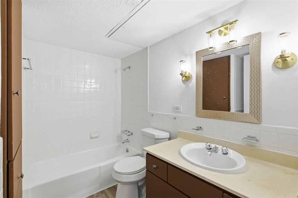 Sandhurst Plaza Condo - Residential