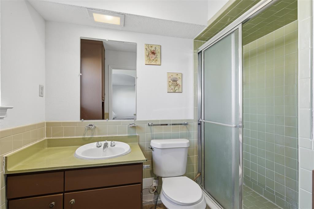 Sandhurst Plaza Condo - Residential