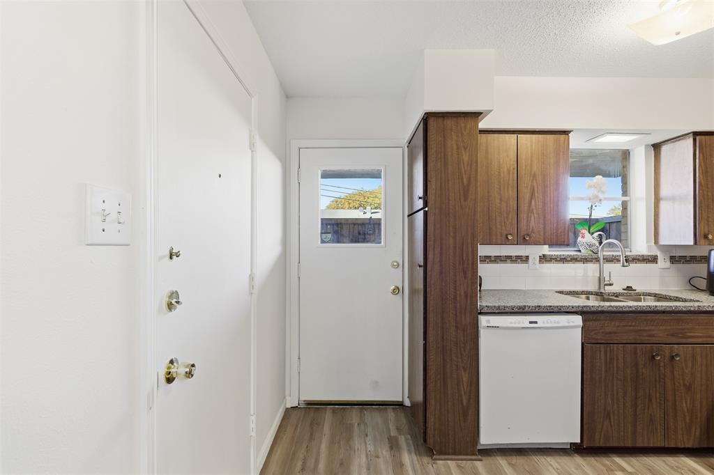 Sandhurst Plaza Condo - Residential