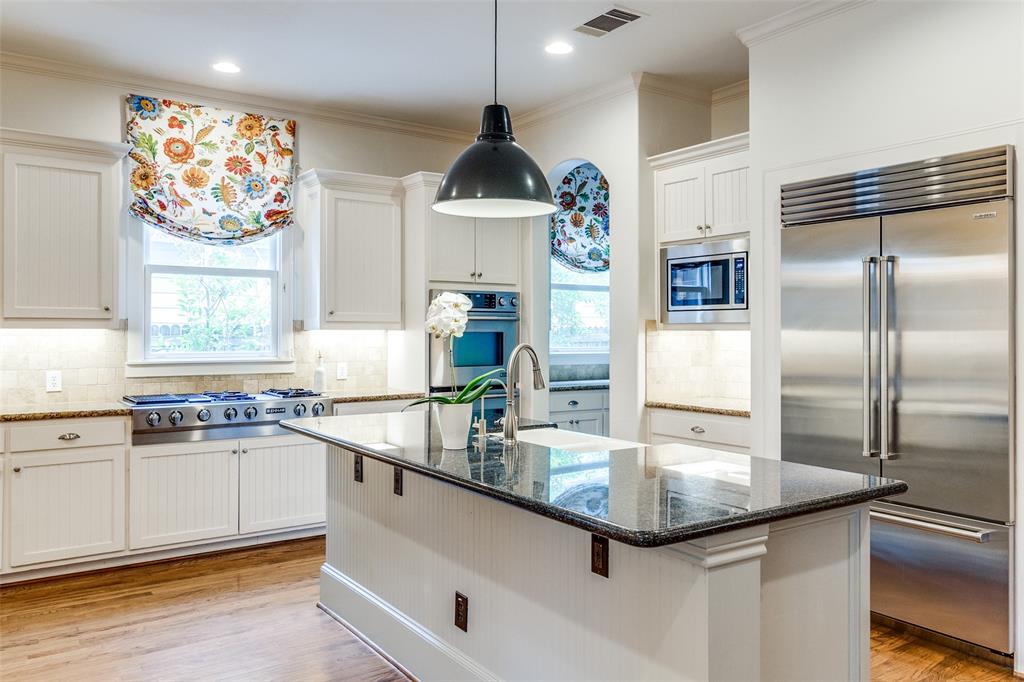 Briarwood 02 Instl - Residential