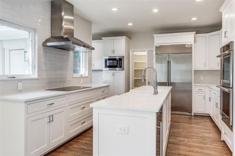 Tiny photo for 7018 Northwood Rd, Dallas, TX 75225 (MLS # 21086418)