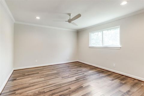 Tiny photo for 7018 Northwood Rd, Dallas, TX 75225 (MLS # 21086418)