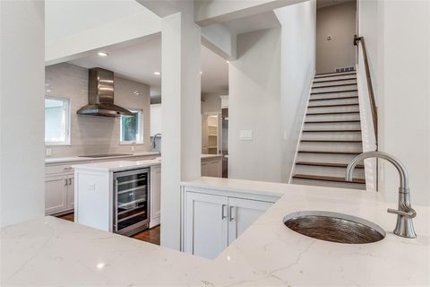 Tiny photo for 7018 Northwood Rd, Dallas, TX 75225 (MLS # 21086418)