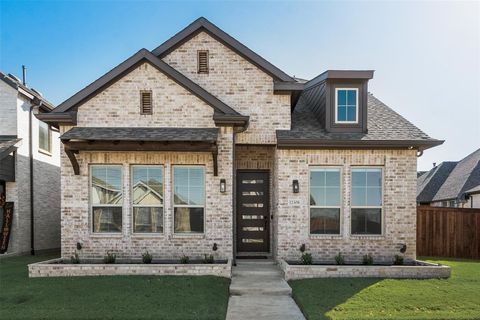 Photo of 12308 Hulson Trail, Fort Worth, TX 76052 (MLS # 21176111)