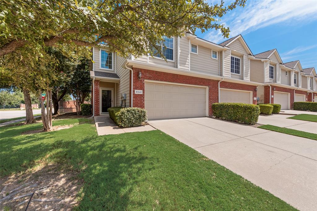 4541 Woodsboro Lane