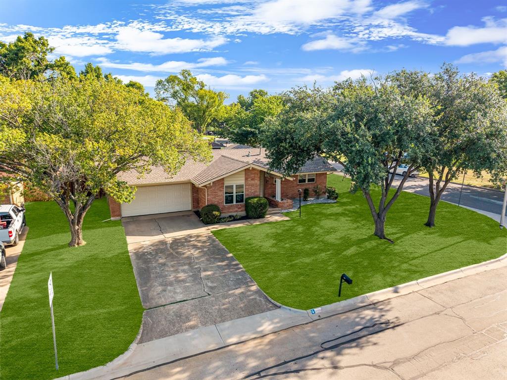 1300 Amherst Drive
