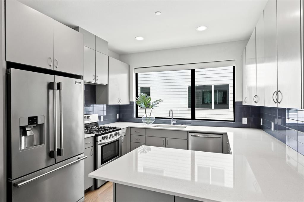 Bryan Heights Condos Ph 1 Bldg 1 - Residential