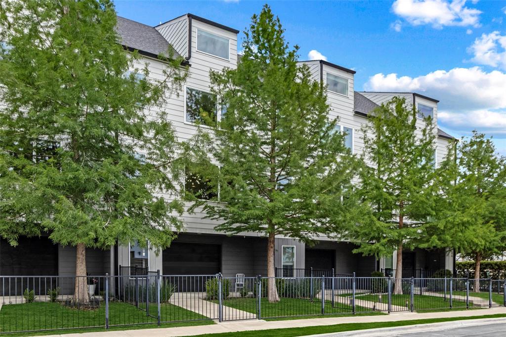 Bryan Heights Condos Ph 1 Bldg 1 - Residential