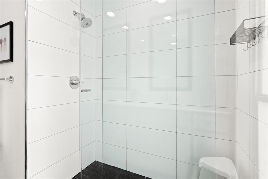 Bryan Heights Condos Ph 1 Bldg 1 - Residential