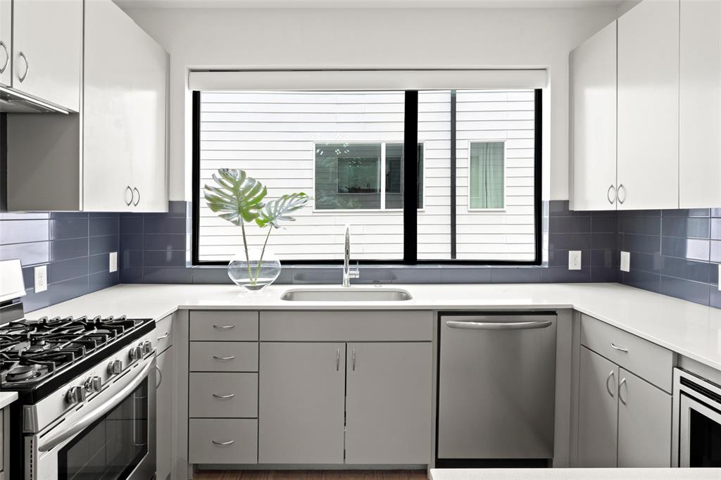 Bryan Heights Condos Ph 1 Bldg 1 - Residential