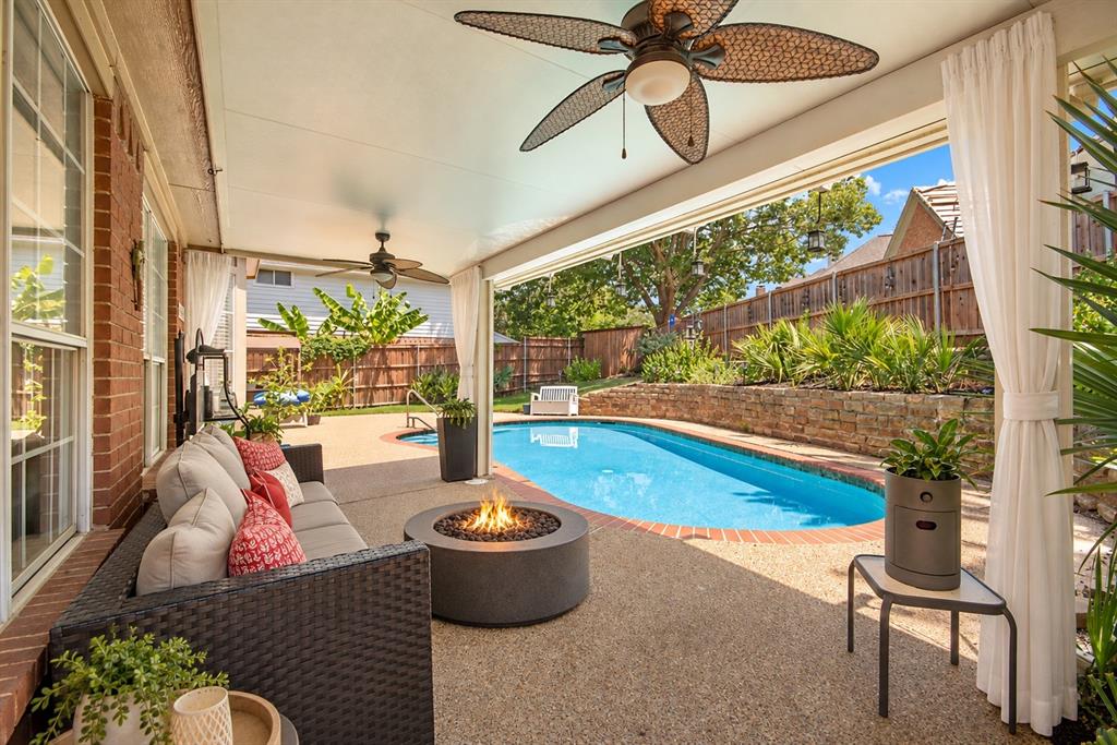 1086 Woodbriar Drive