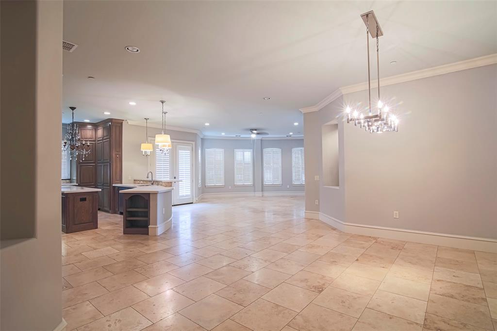 6675 Mediterranean Drive 3306
