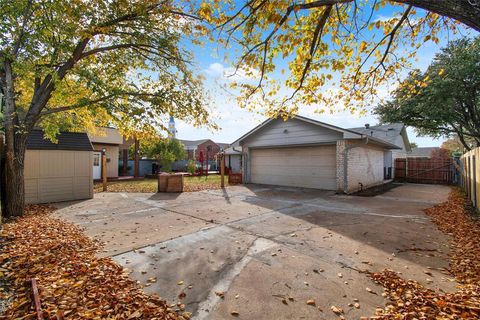 A home in Farmers Branch