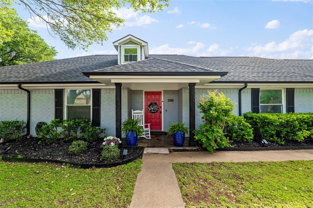 1017 S Nolan River Road