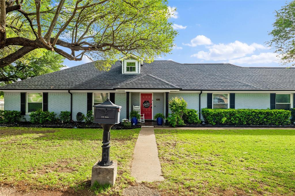 1017 S Nolan River Road