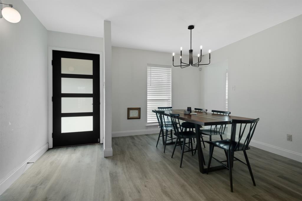 1319 Brazos Boulevard