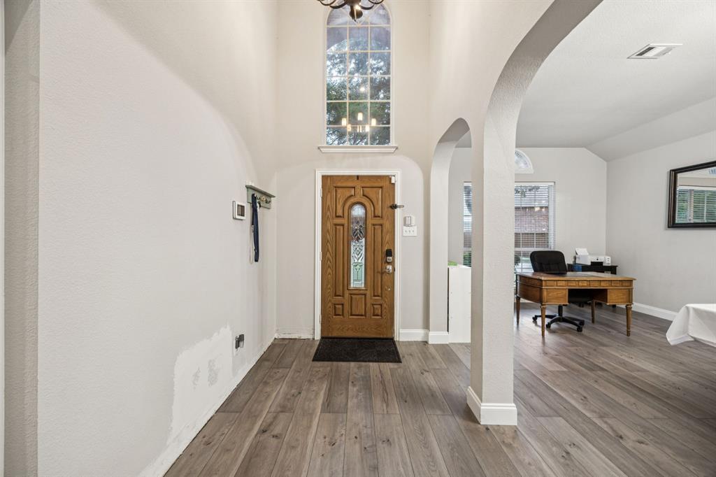 5902 Ambassador Lane