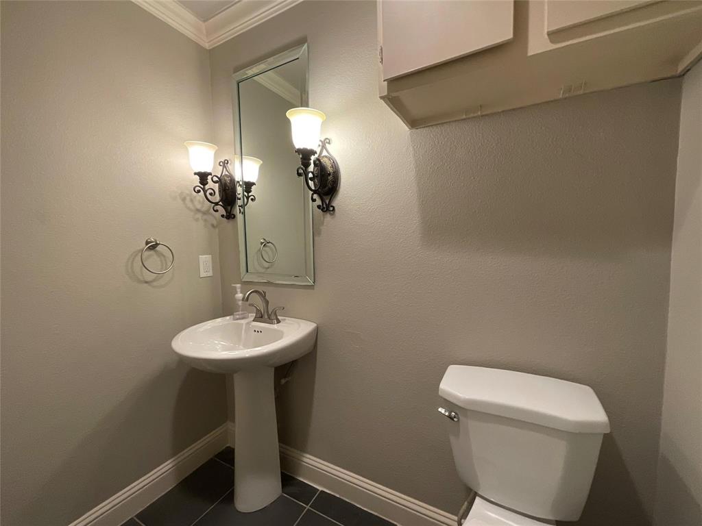 Wellington Place I Condos - Residential Lease