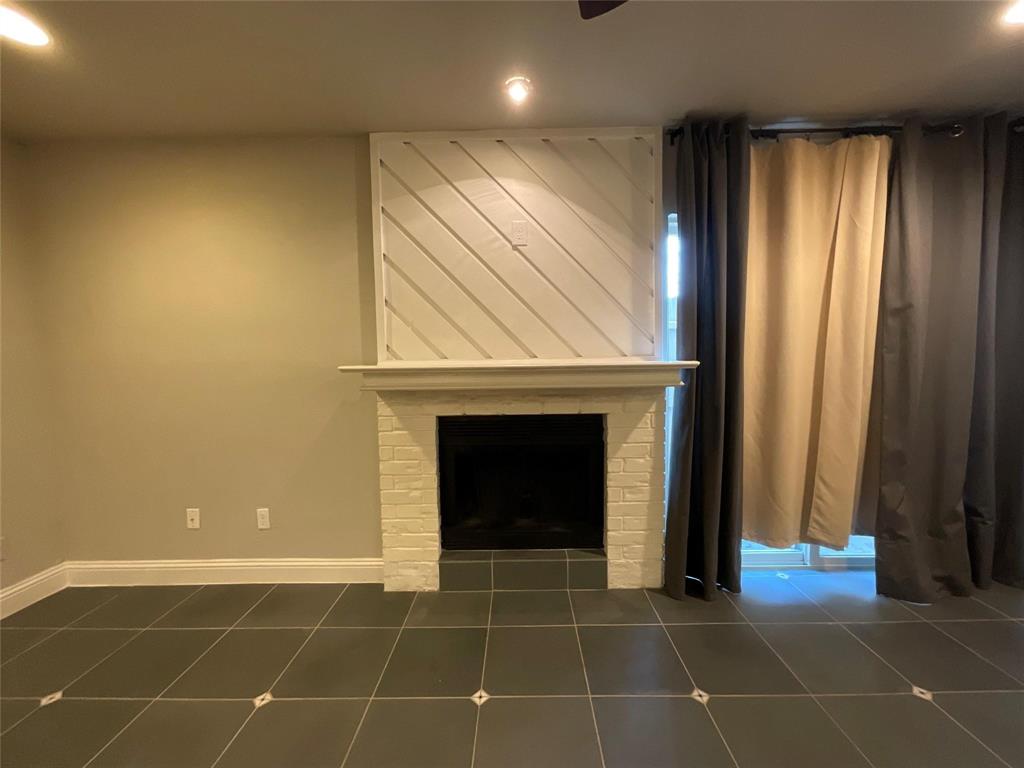 Wellington Place I Condos - Residential Lease