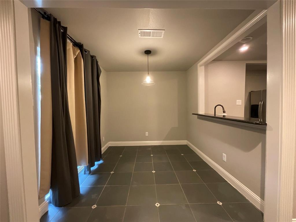 Wellington Place I Condos - Residential Lease