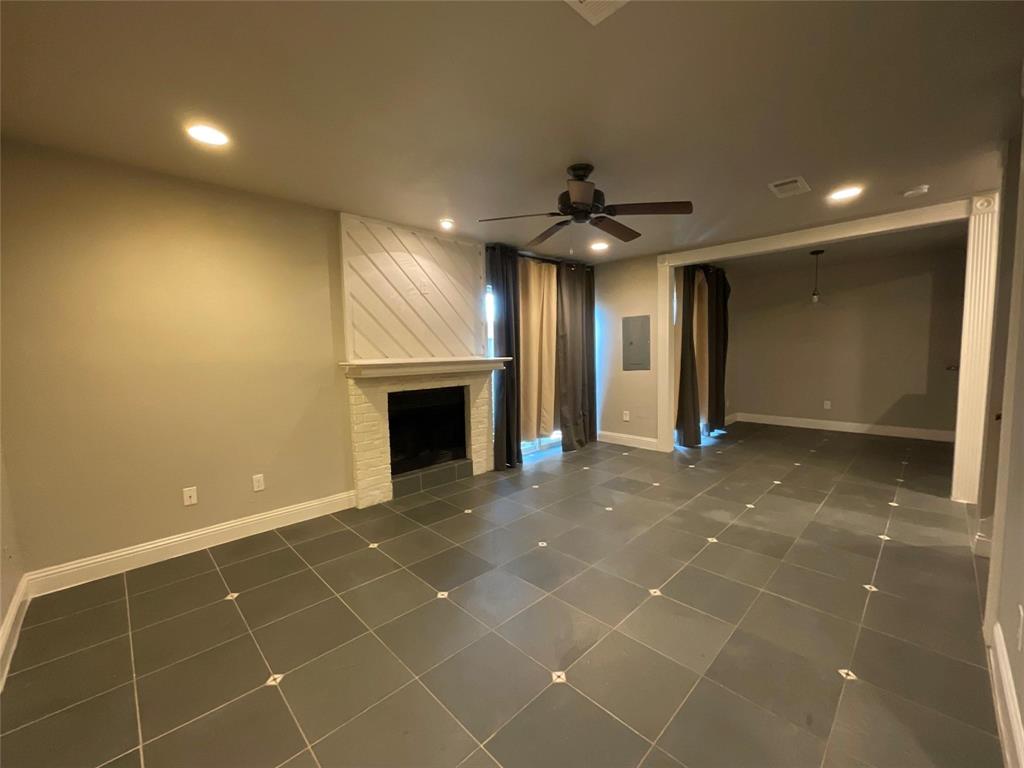 Wellington Place I Condos - Residential Lease