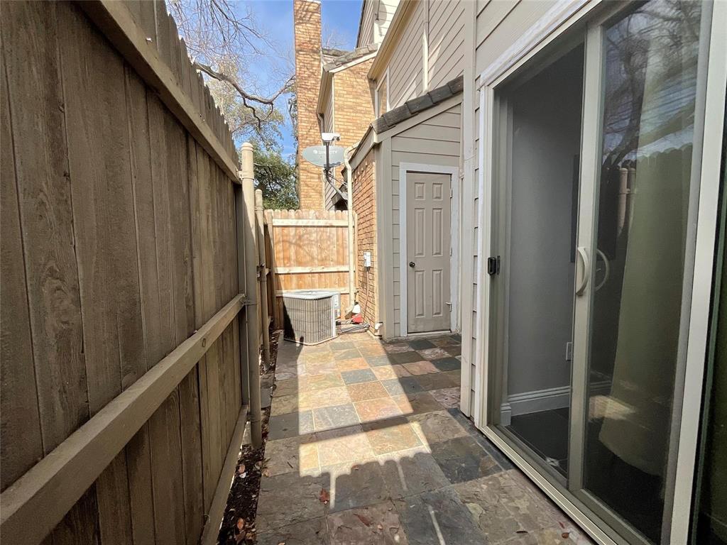 Wellington Place I Condos - Residential Lease