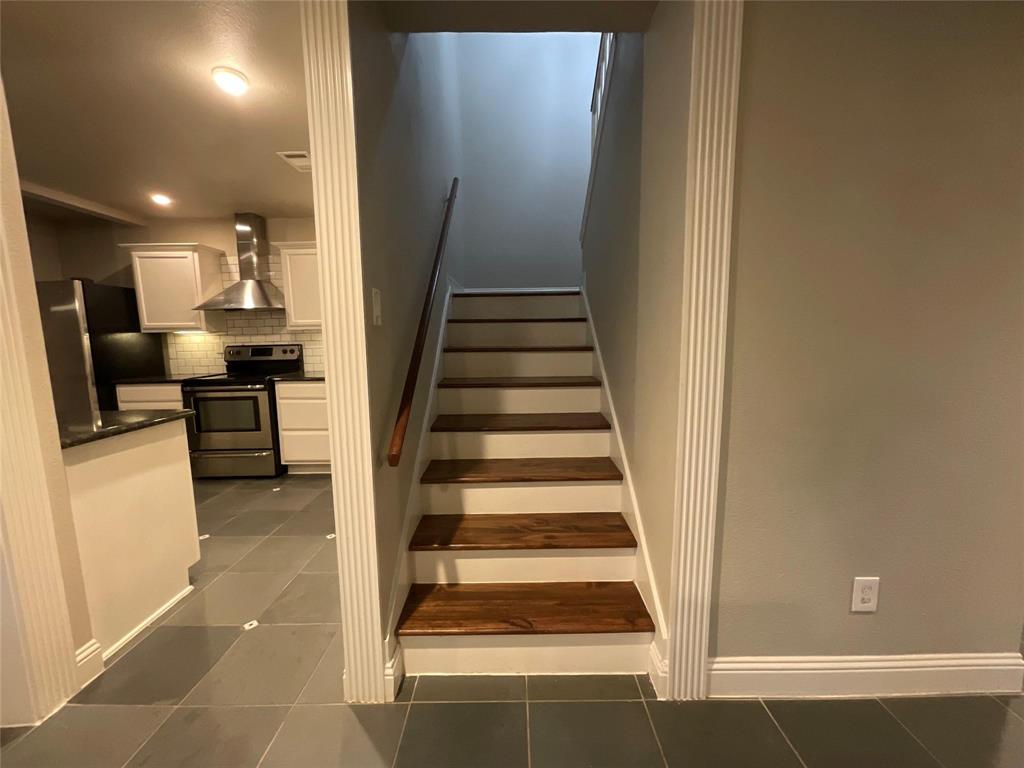 Wellington Place I Condos - Residential Lease