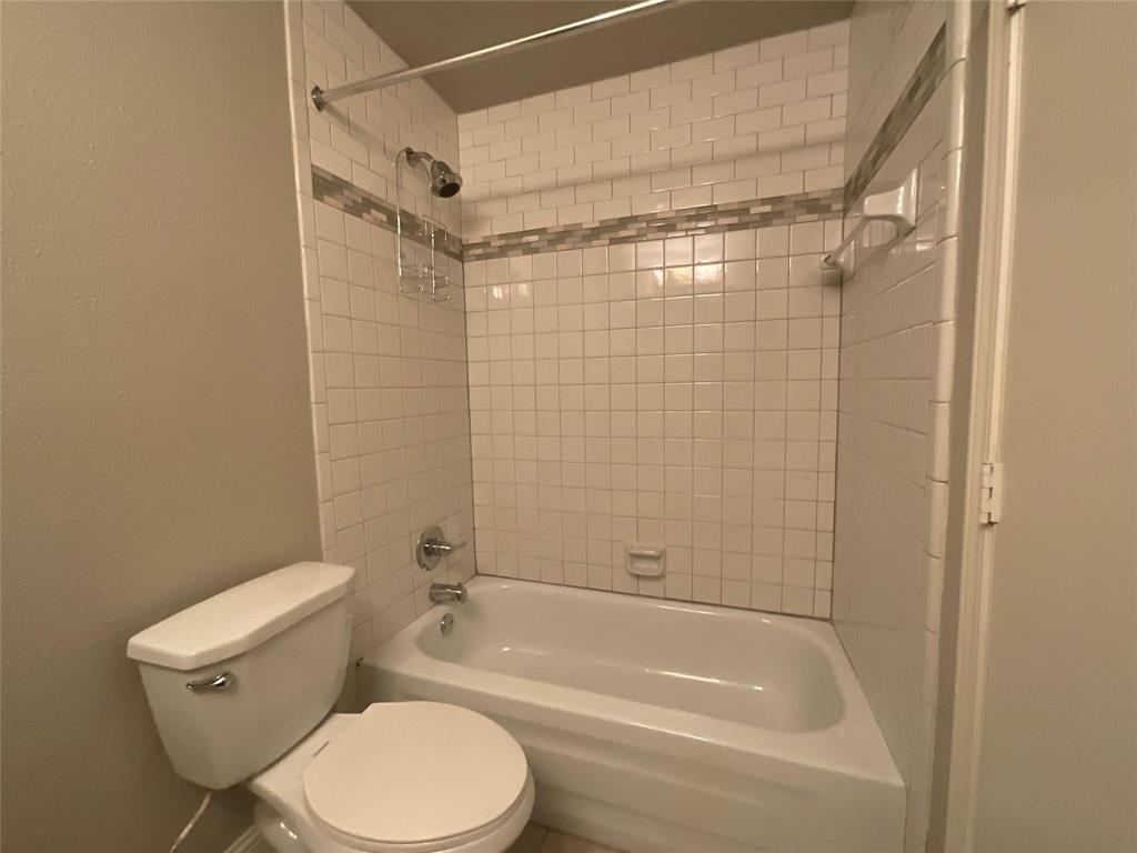 Wellington Place I Condos - Residential Lease