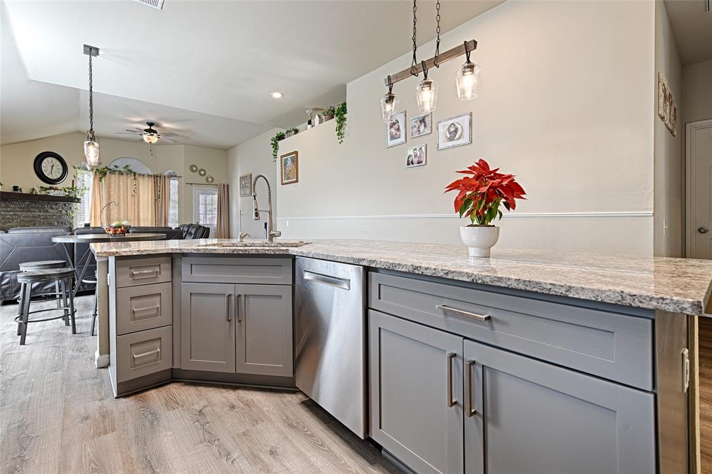 Fountainview Ph One - Residential