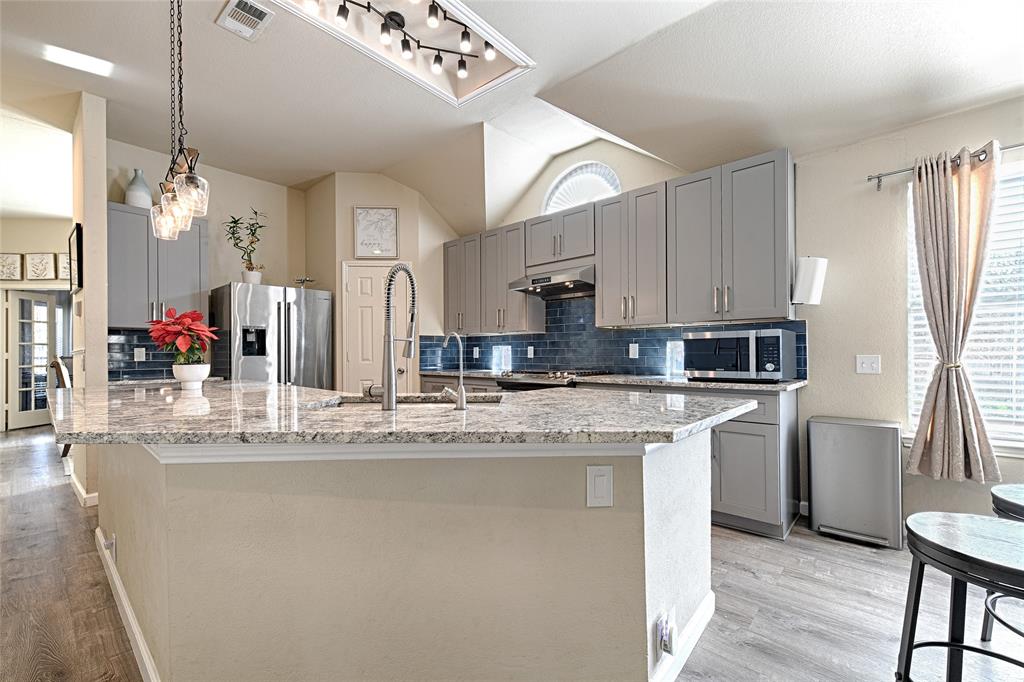 Fountainview Ph One - Residential