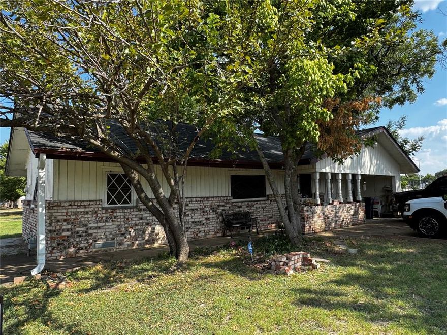 Location, Location, Location! Investor’s dream opportunity in the heart of Arlington’s Entertainment District! This property at 921 Web St sits on a prime corner lot at Randol Mill Rd & Web St, just one block from AT&T Stadium and steps from Globe Life Field, Texas Live!, restaurants, shopping, and endless attractions.
Currently zoned residential, this 1960s-era home offers incredible potential as a fixer-upper, full renovation, or tear-down project. The value here is all about location—right on the edge of the stadium parking lot, surrounded by thriving short-term rentals and constant event activity.
No interior photos will be provided due to the owner’s belongings, and the home will need significant updates. Still, opportunities like this are rare—especially in such a high-demand corridor. Perfect for investors looking at Airbnb-STR potential, redevelopment, or a prime holding property.
Don’t miss your chance to own one of the most unique lots in Arlington’s entertainment core!