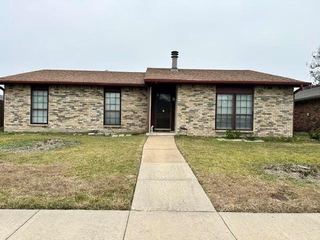 Photo of 3413 Apollo Road, Garland, TX 75044 (MLS # 21127409)