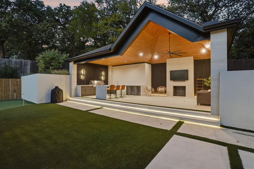 1211 Wellington Drive