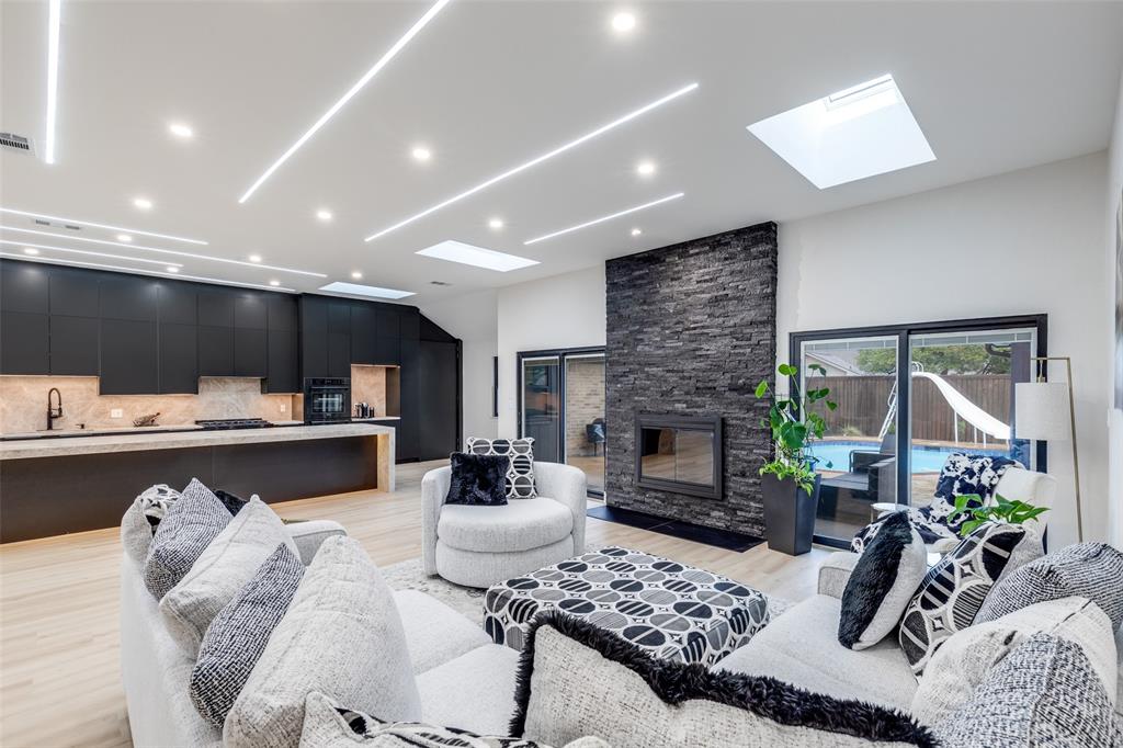 3333 Therondunn Drive