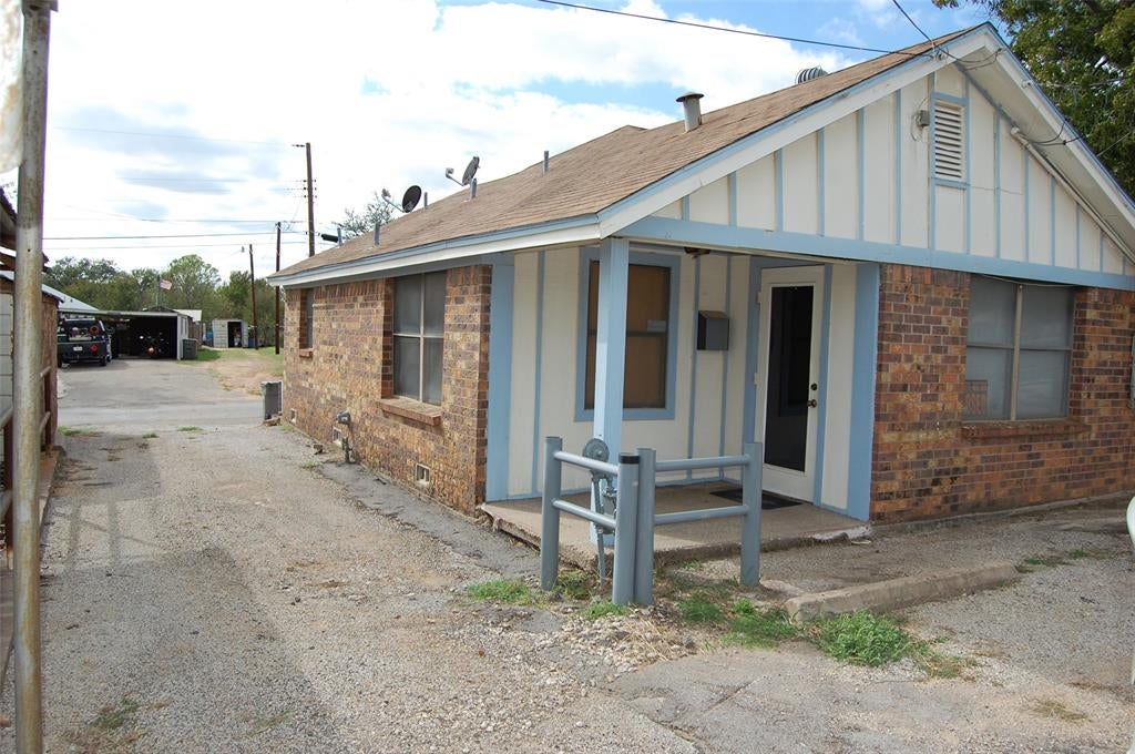 1714 State Highway 16 S