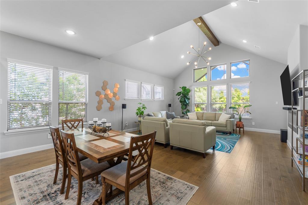 2472 Bainbridge Drive