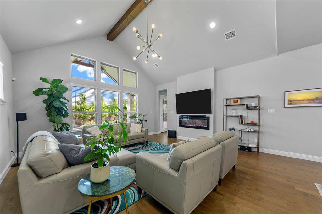 2472 Bainbridge Drive
