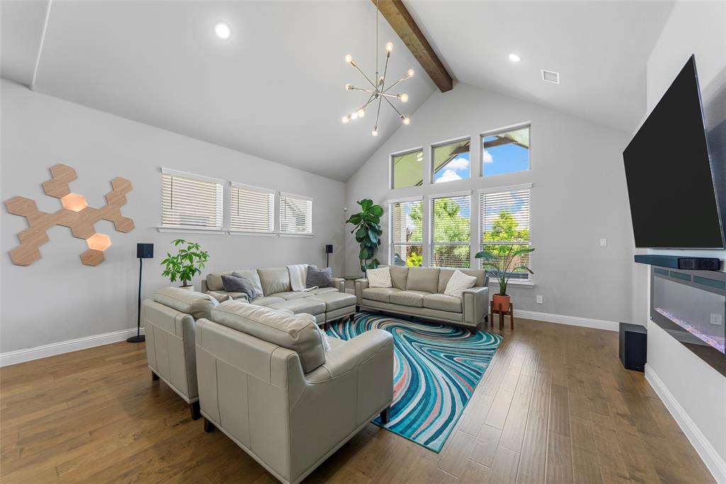 2472 Bainbridge Drive